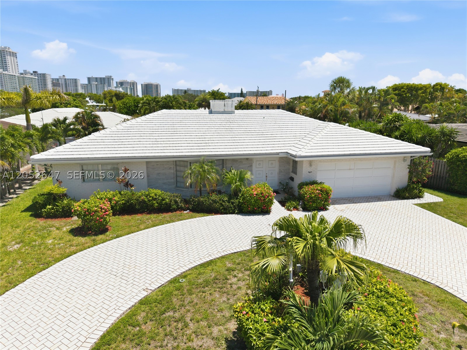 8 Castle Hbr Is Fort Lauderdale, FL 33308