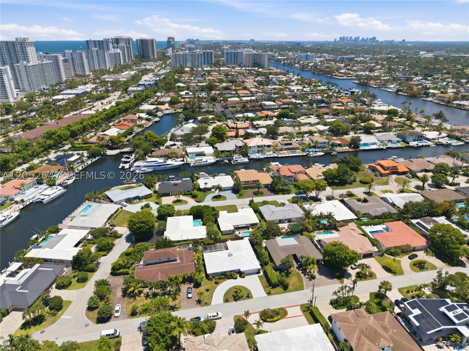 8 Castle Hbr Is Fort Lauderdale, FL 33308