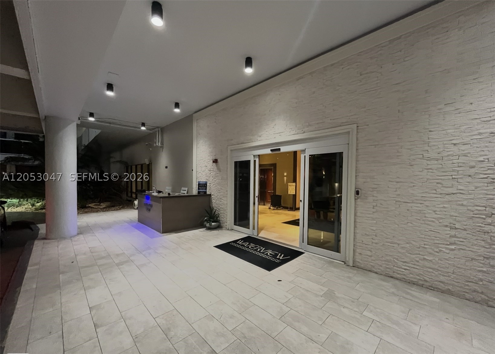 20505 E Country Clb Dr #1033 Aventura, FL 33180