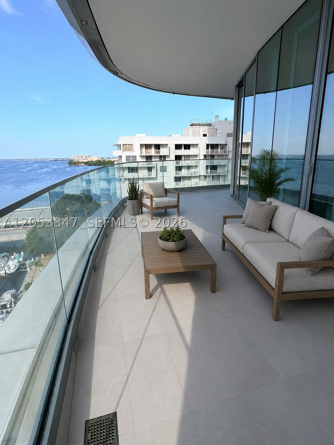 175 SE 25th Rd #902 Miami, FL 33129