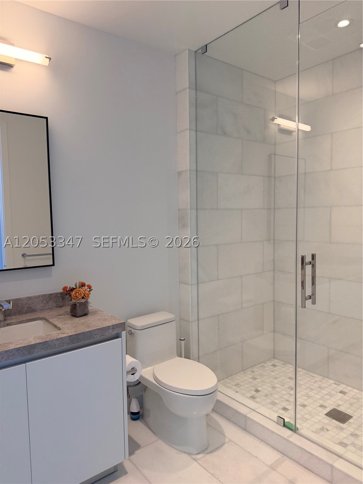 175 SE 25th Rd #902 Miami, FL 33129
