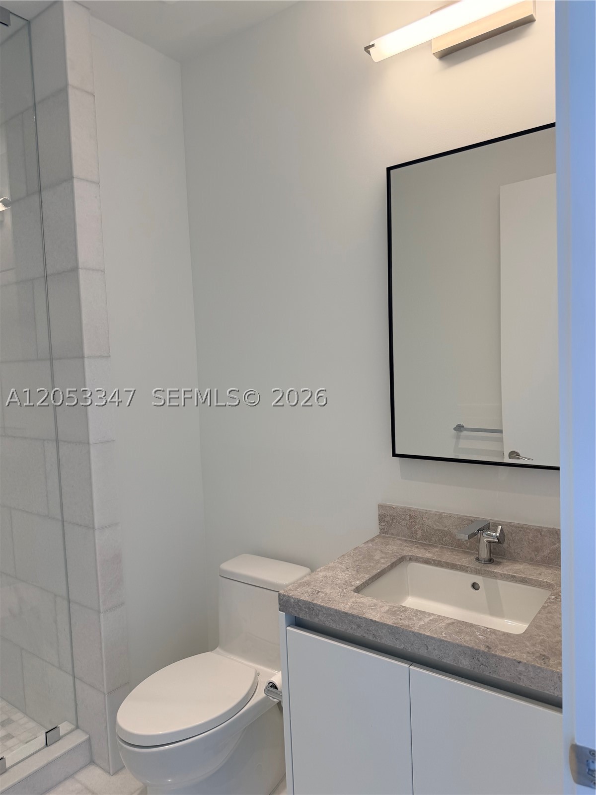 175 SE 25th Rd #902 Miami, FL 33129