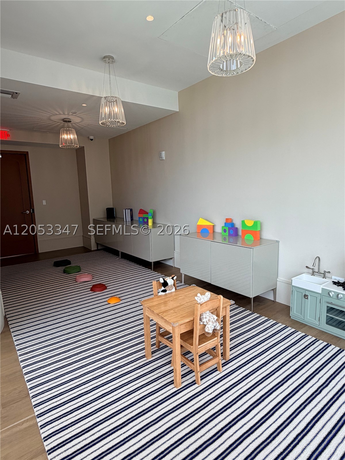 175 SE 25th Rd #902 Miami, FL 33129