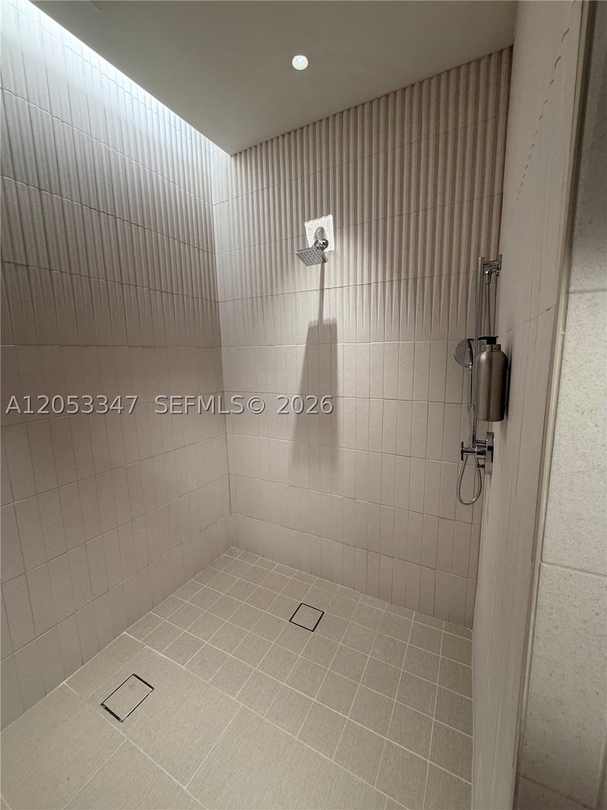 175 SE 25th Rd #902 Miami, FL 33129