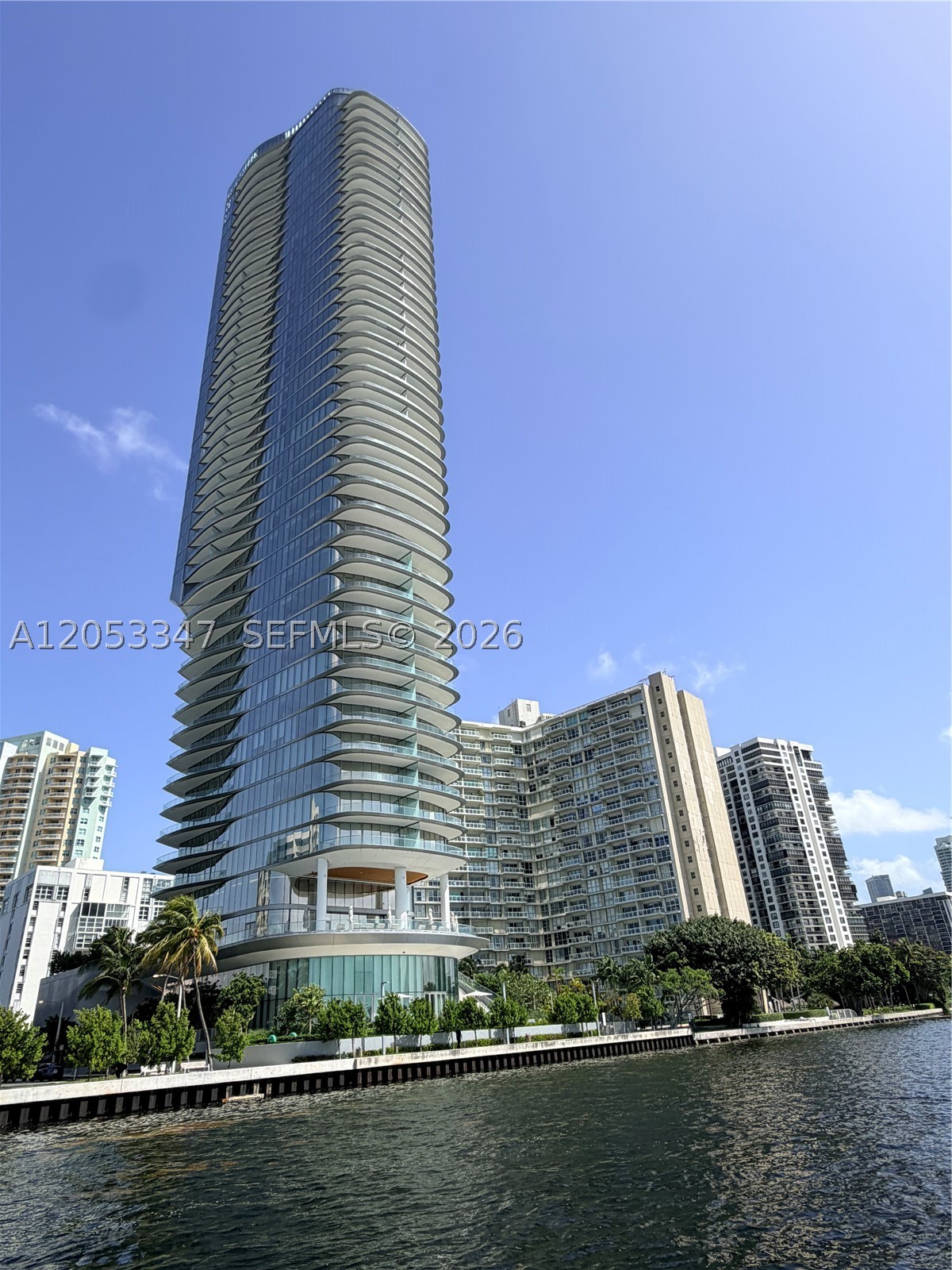 image Una Residences68