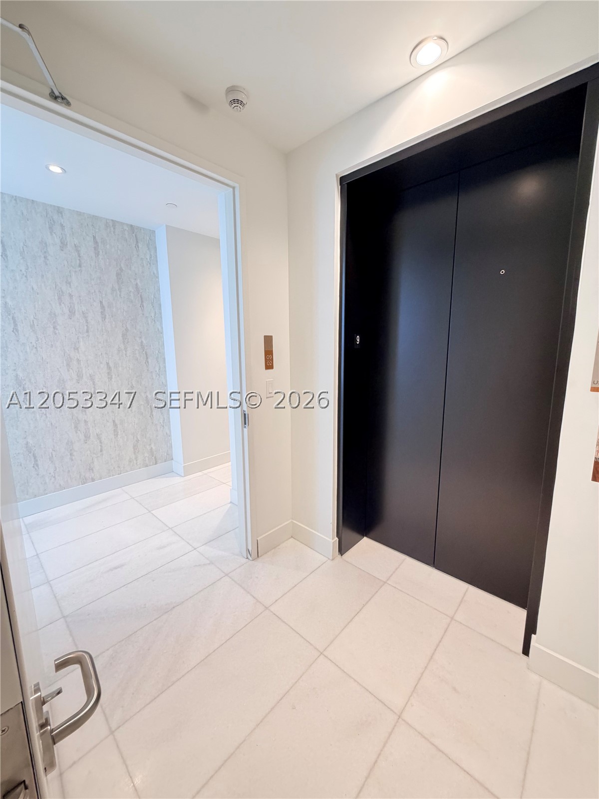 175 SE 25th Rd #902 Miami, FL 33129