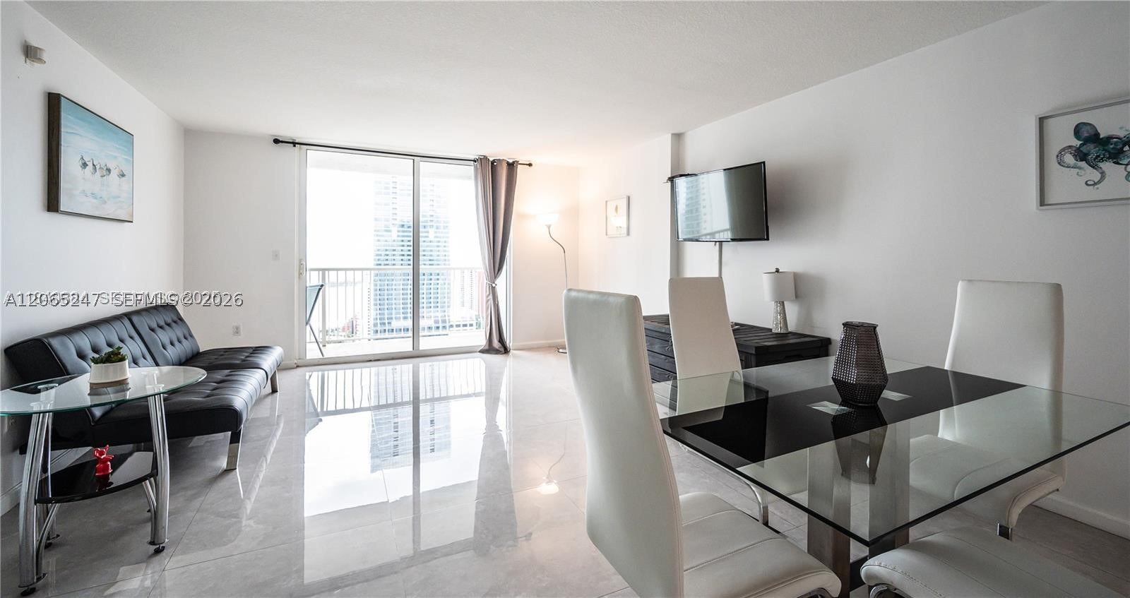 image The Club at Brickell Bay11
