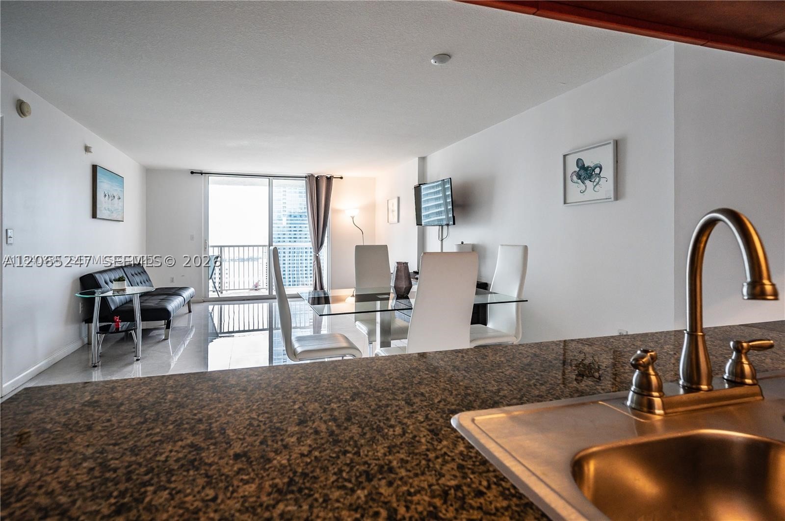 image The Club at Brickell Bay17