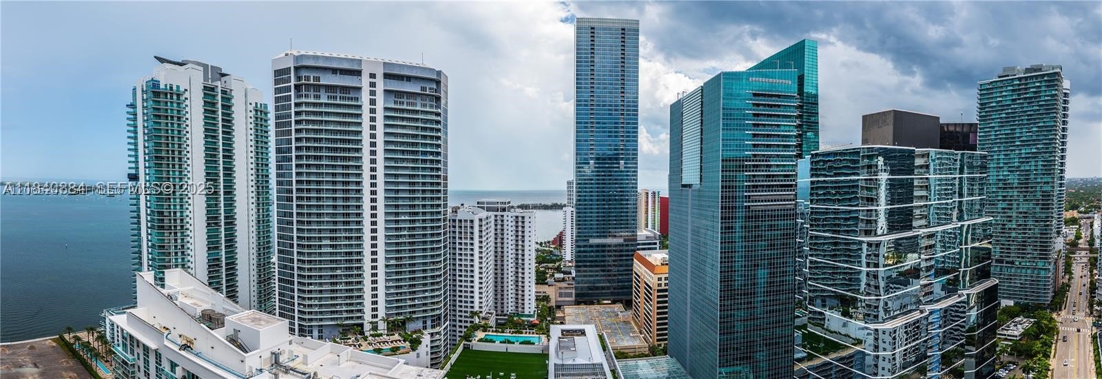 image The Club at Brickell Bay7
