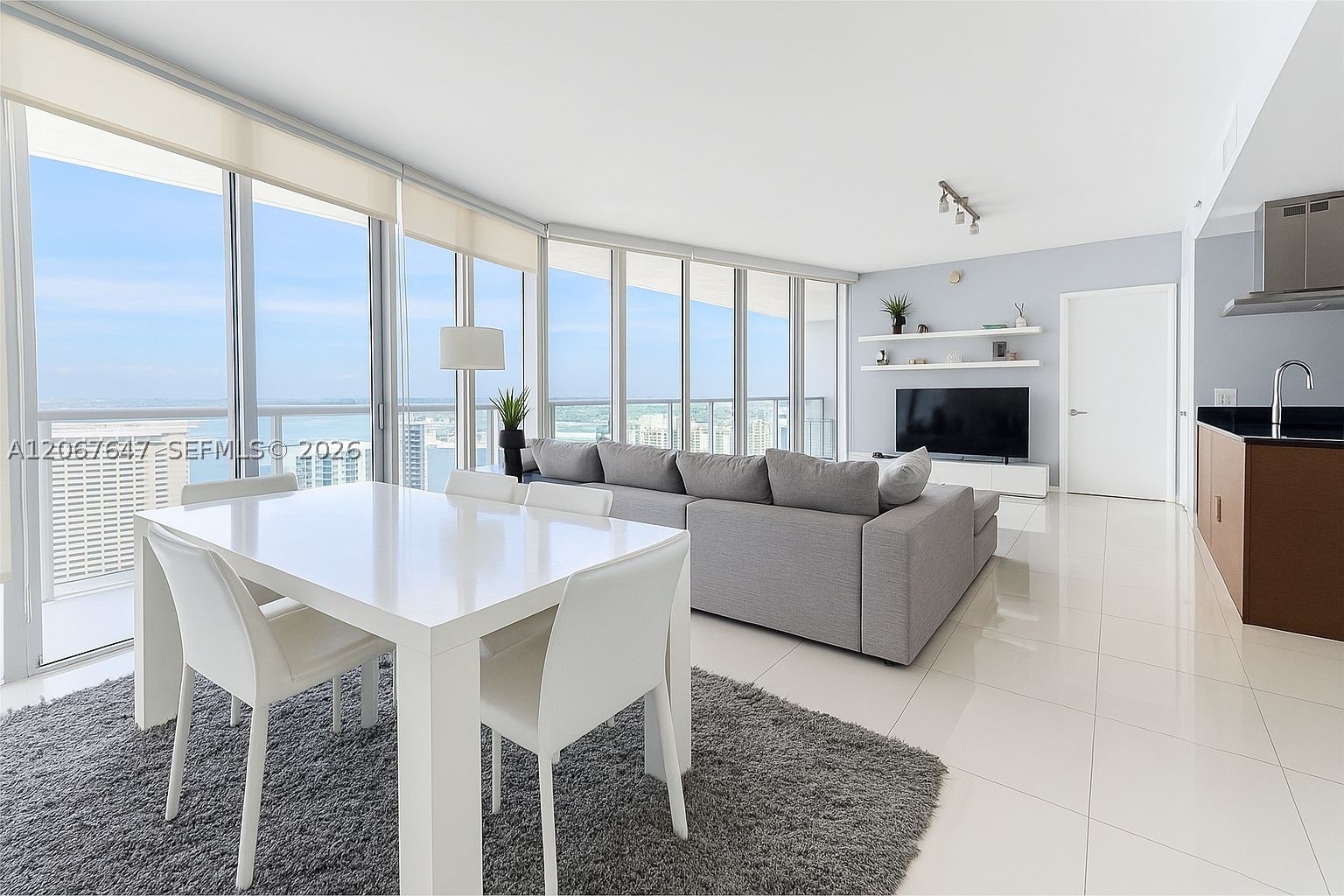 495 Brickell Ave #5104