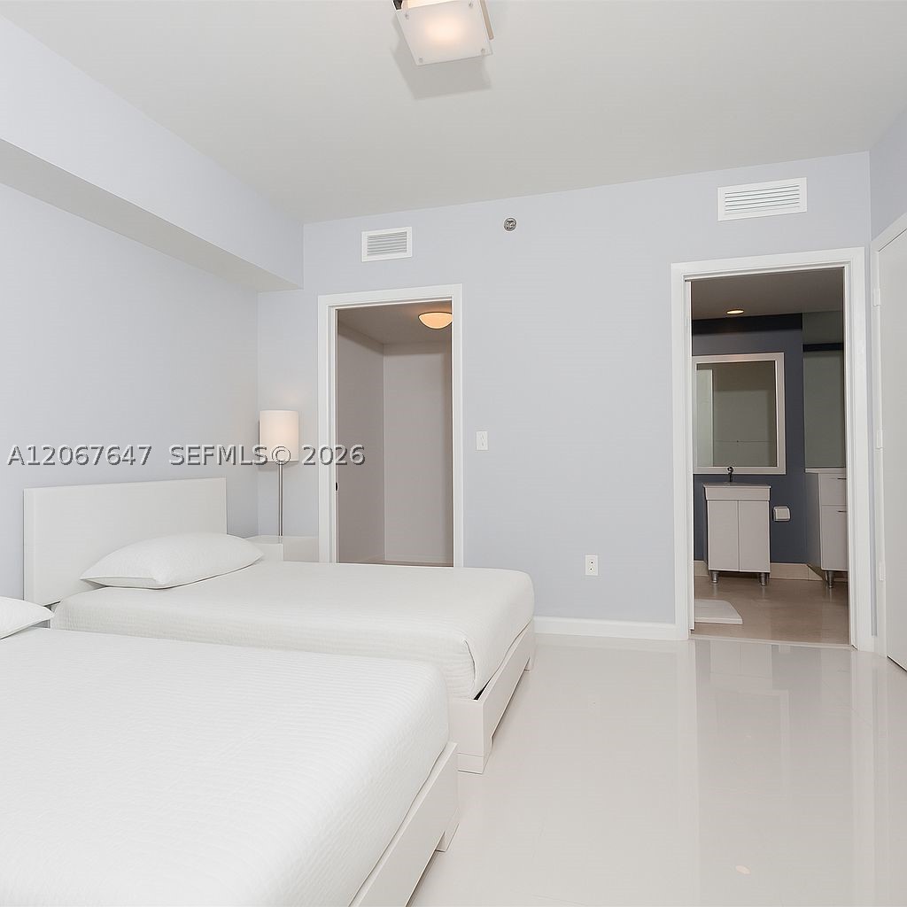image Icon Brickell II13