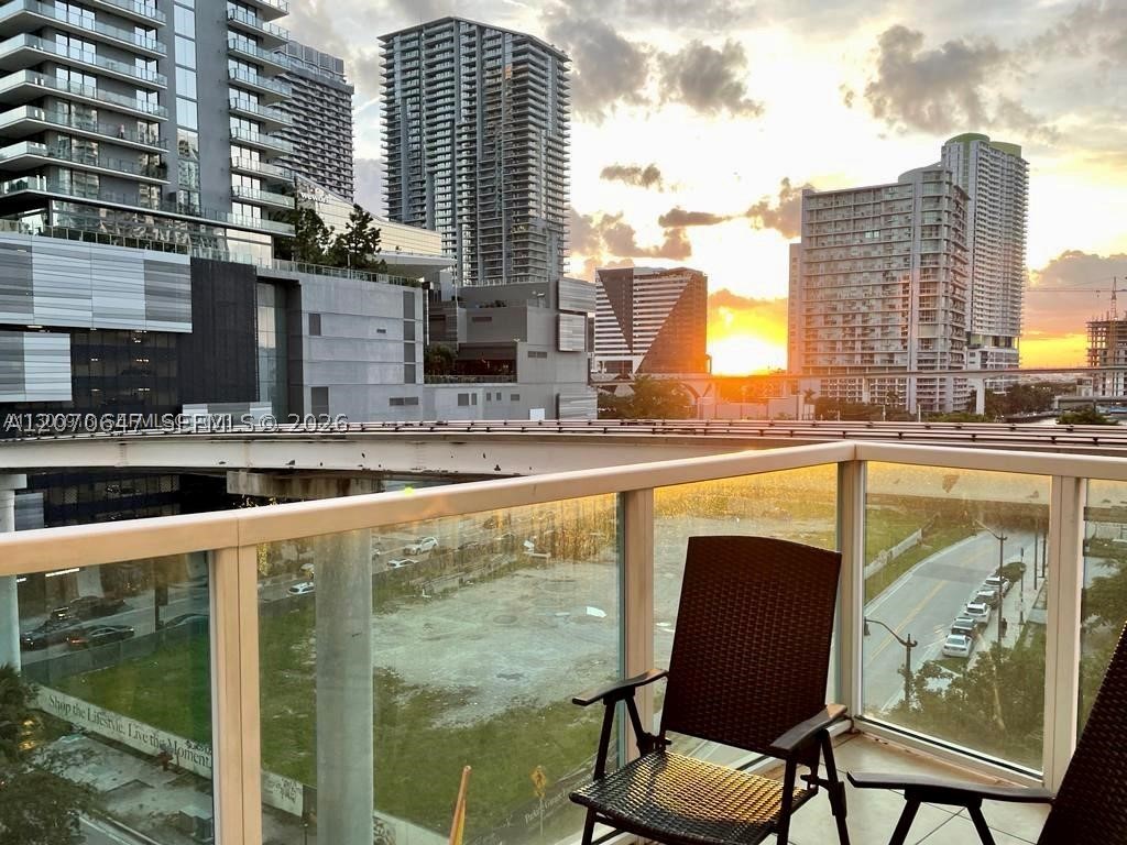 image Brickell on the River South12