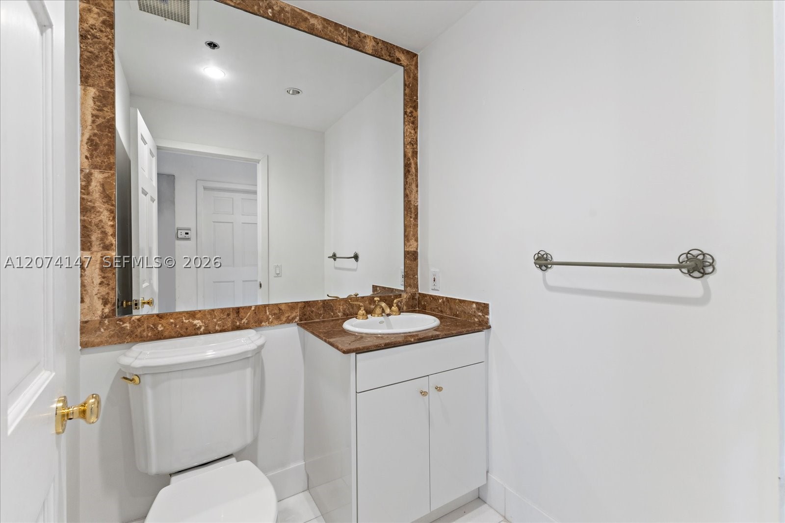 2134 Fisher Is Dr #2134 Miami Beach, FL 33109