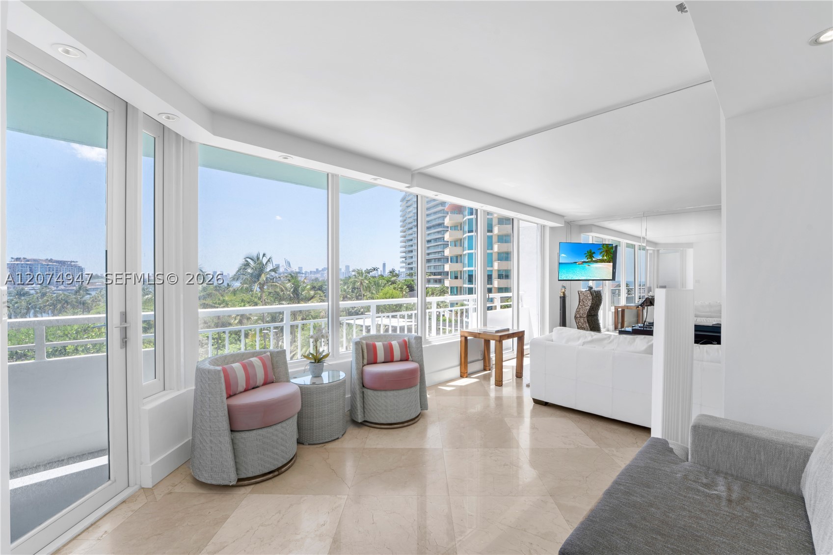 400 S Pointe Dr #505 Miami Beach, FL 33139