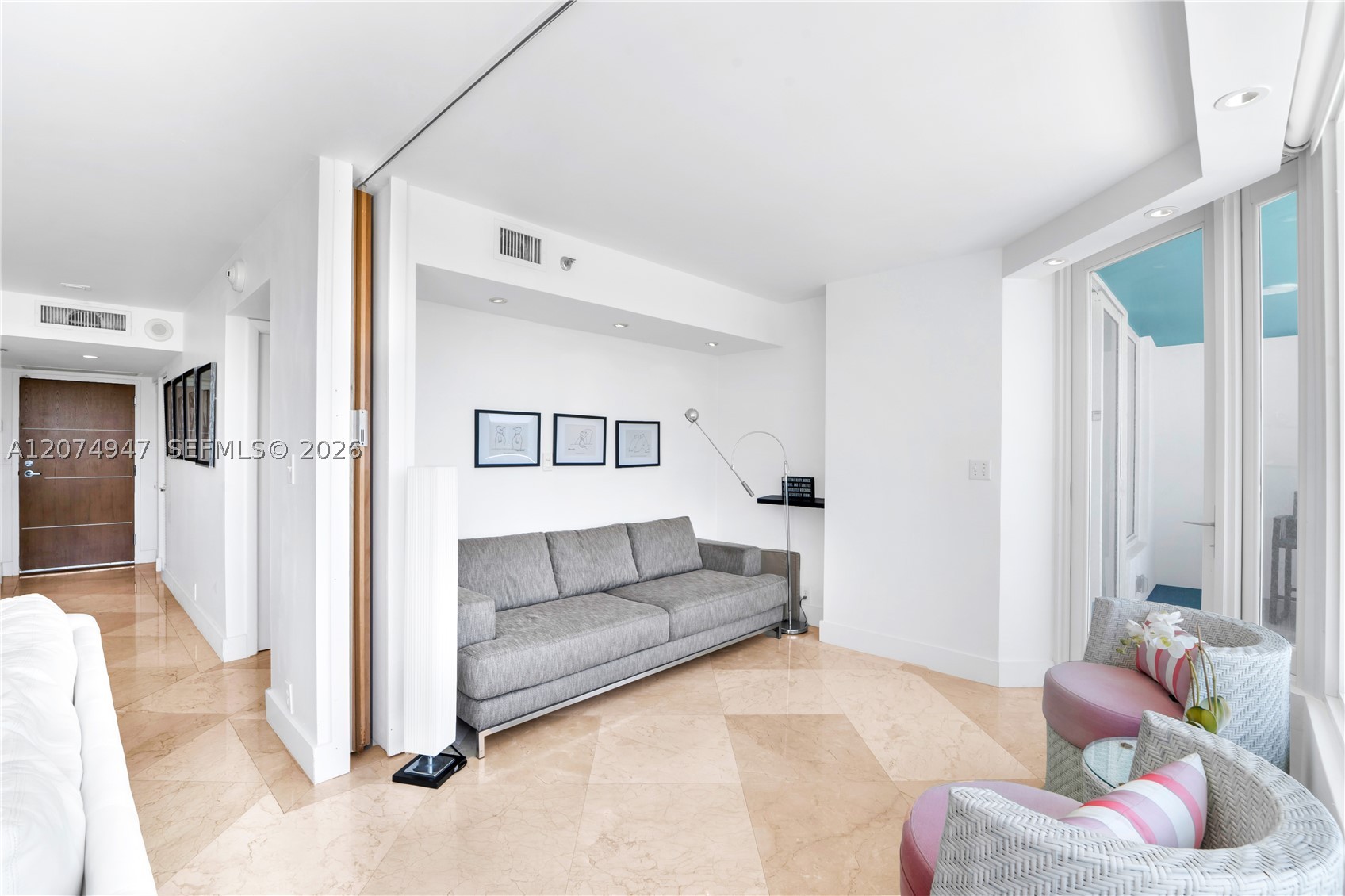 400 S Pointe Dr #505 Miami Beach, FL 33139