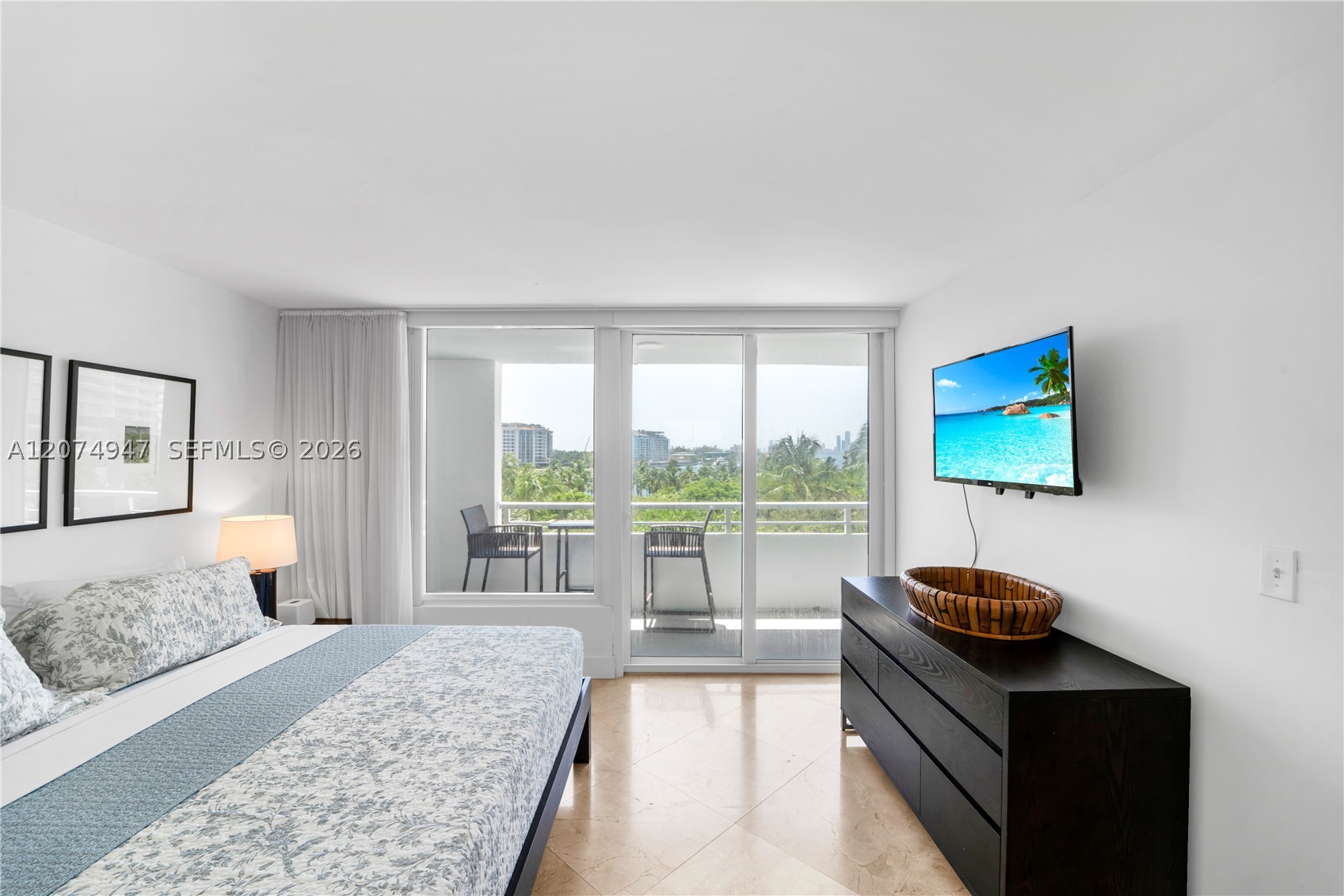 400 S Pointe Dr #505 Miami Beach, FL 33139