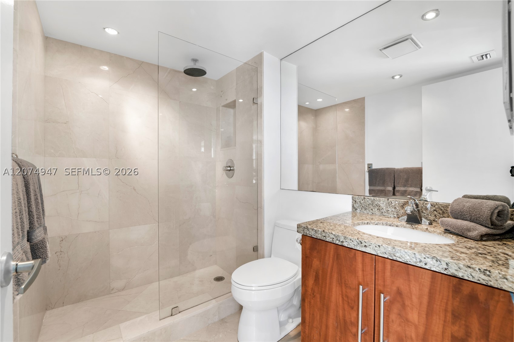 400 S Pointe Dr #505 Miami Beach, FL 33139
