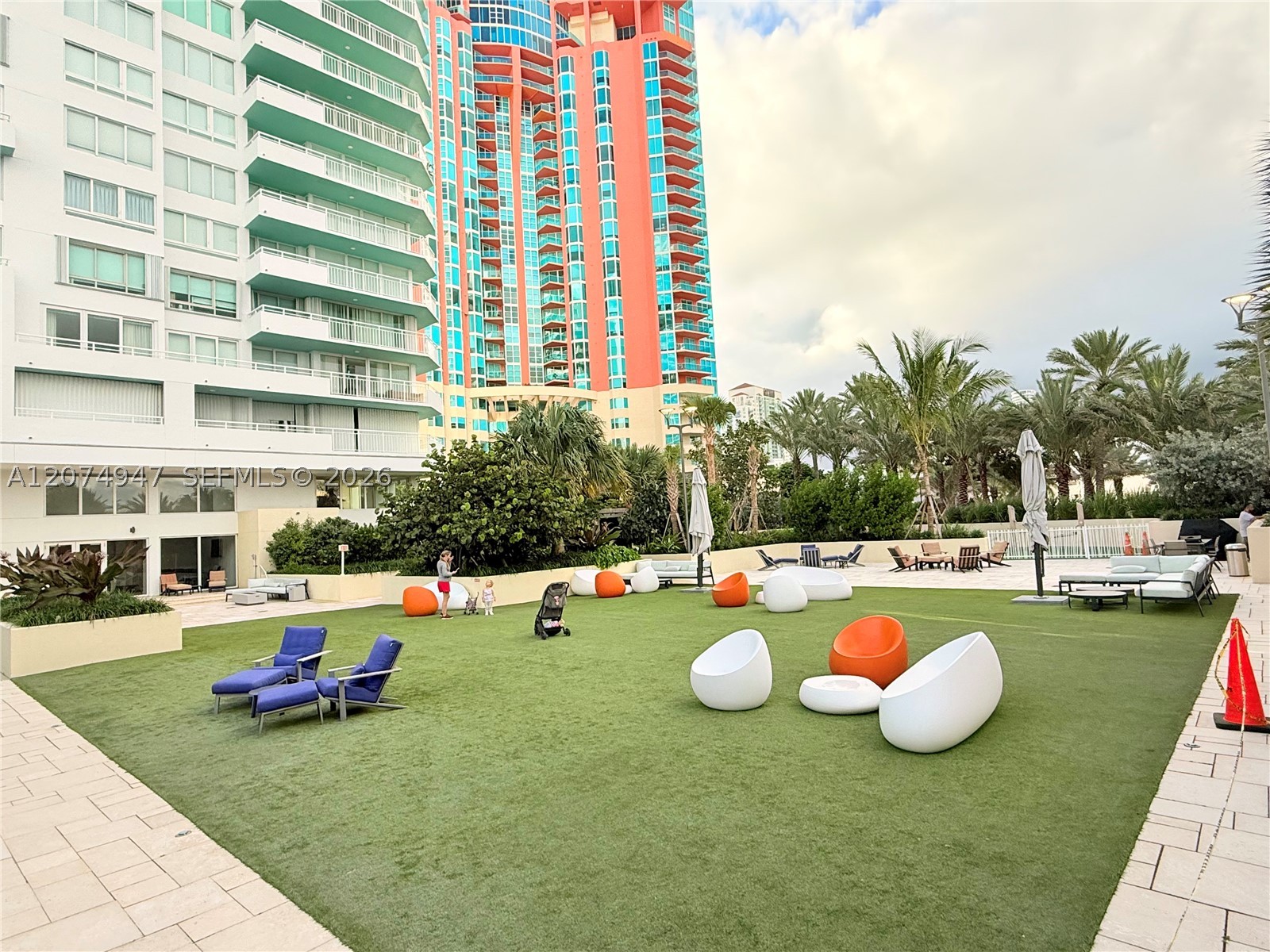 400 S Pointe Dr #505 Miami Beach, FL 33139