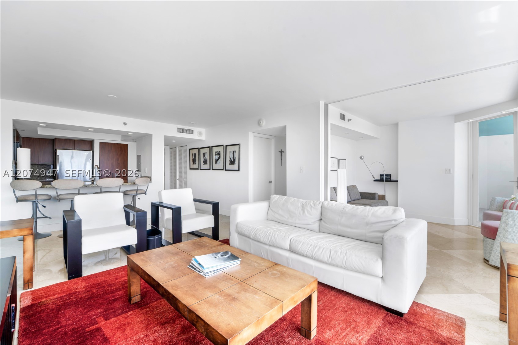 400 S Pointe Dr #505 Miami Beach, FL 33139