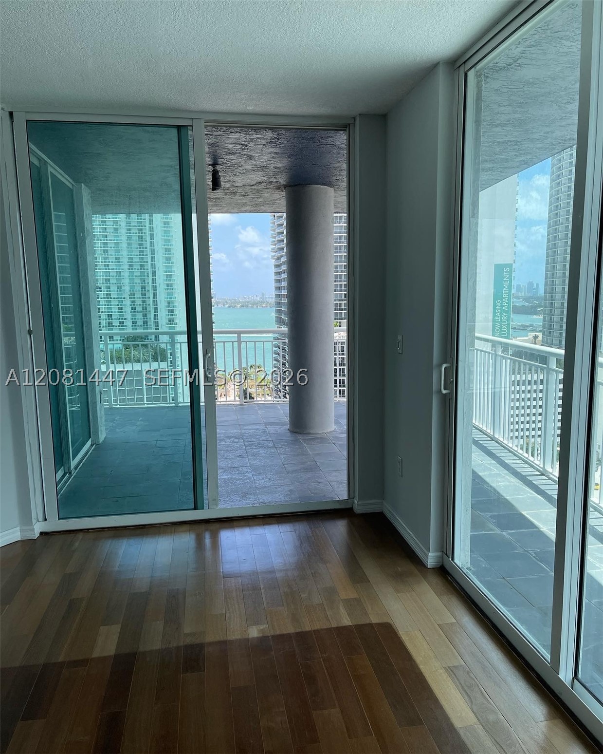 image 1800 Biscayne Plaza10