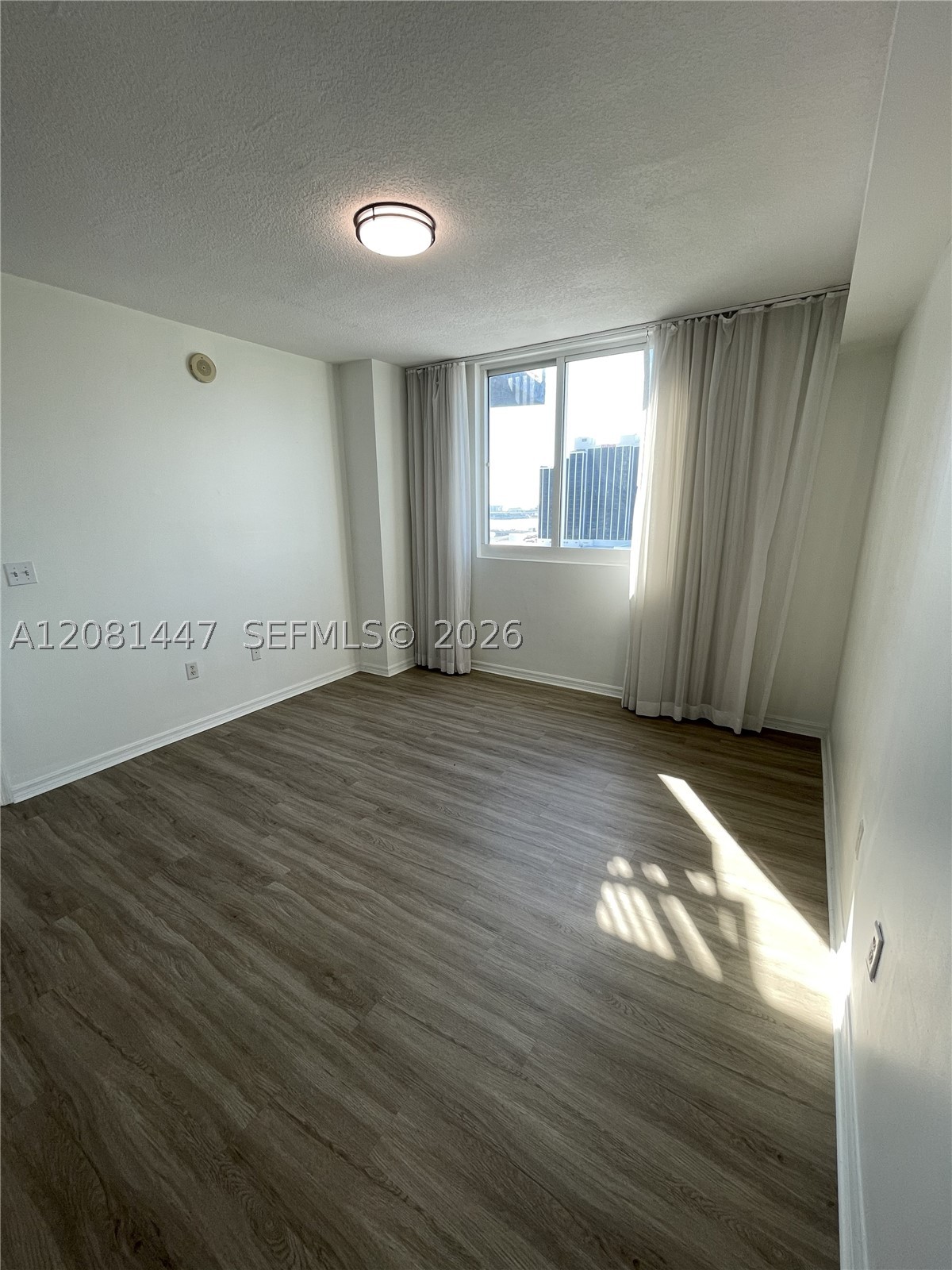 image 1800 Biscayne Plaza12