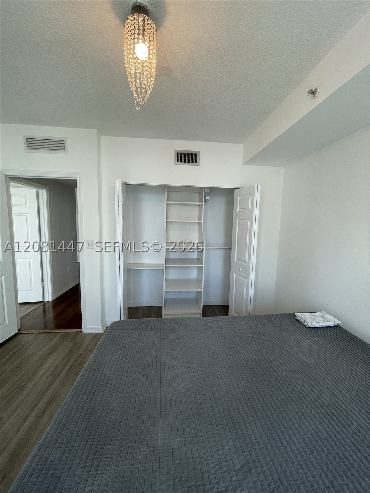 image 1800 Biscayne Plaza16