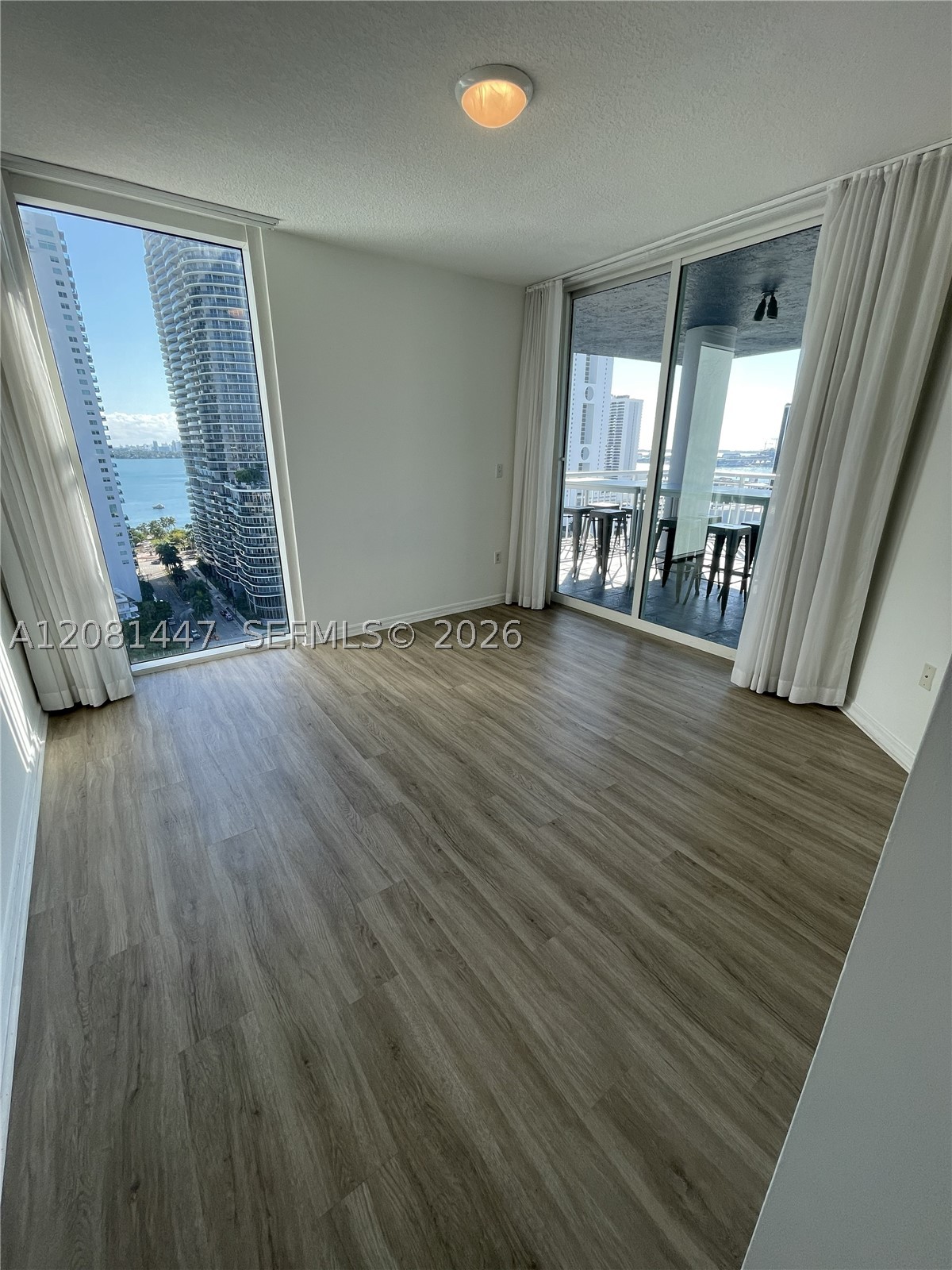 image 1800 Biscayne Plaza18