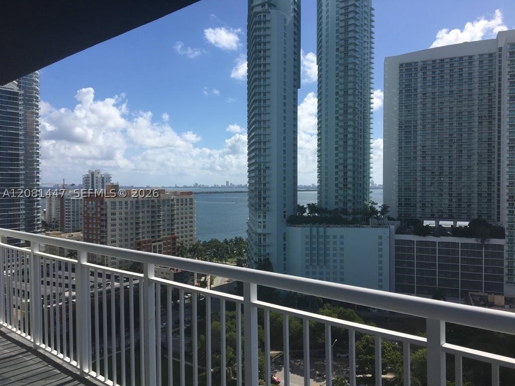 image 1800 Biscayne Plaza25