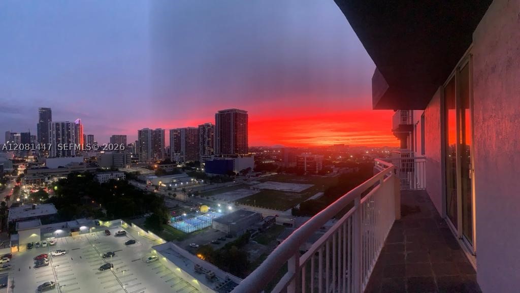 image 1800 Biscayne Plaza2