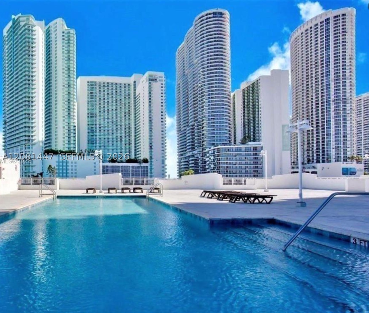 image 1800 Biscayne Plaza29
