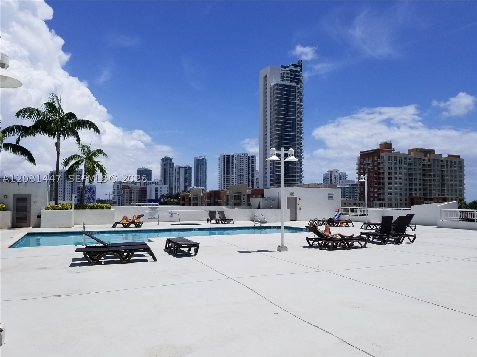 image 1800 Biscayne Plaza31