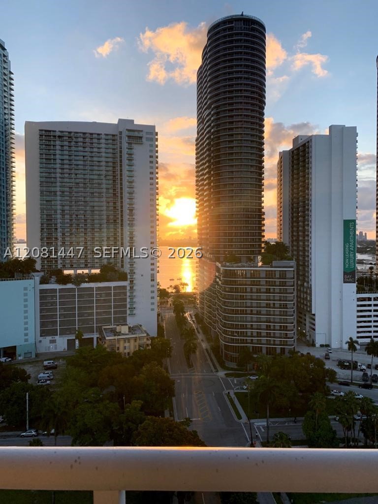 image 1800 Biscayne Plaza37