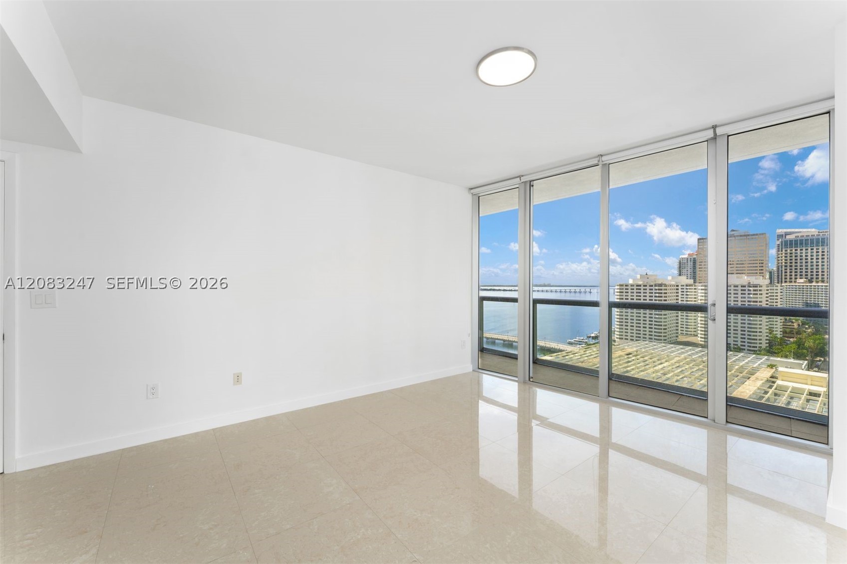 image Icon Brickell II6