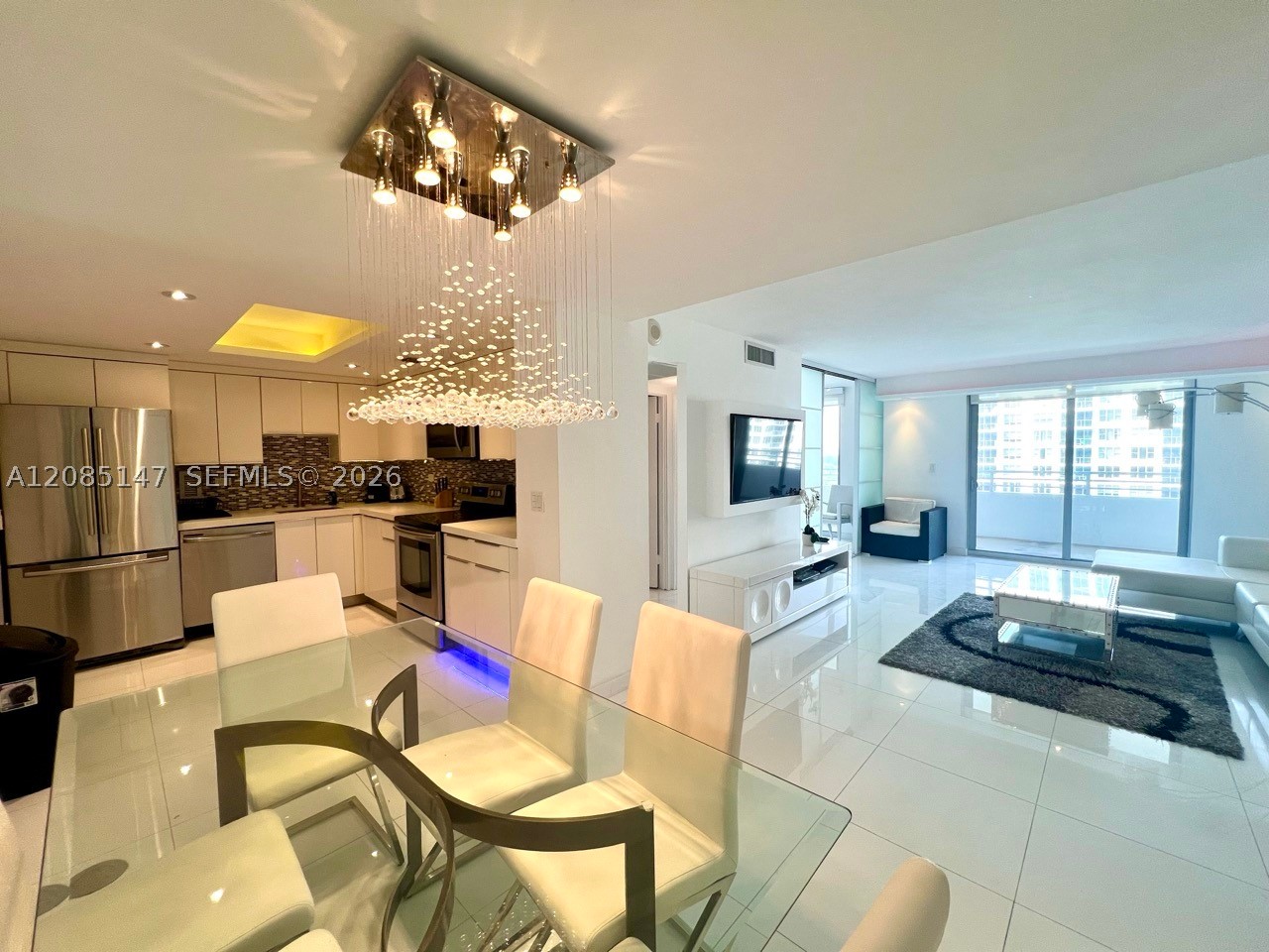 5555 Collins Ave #9Y
