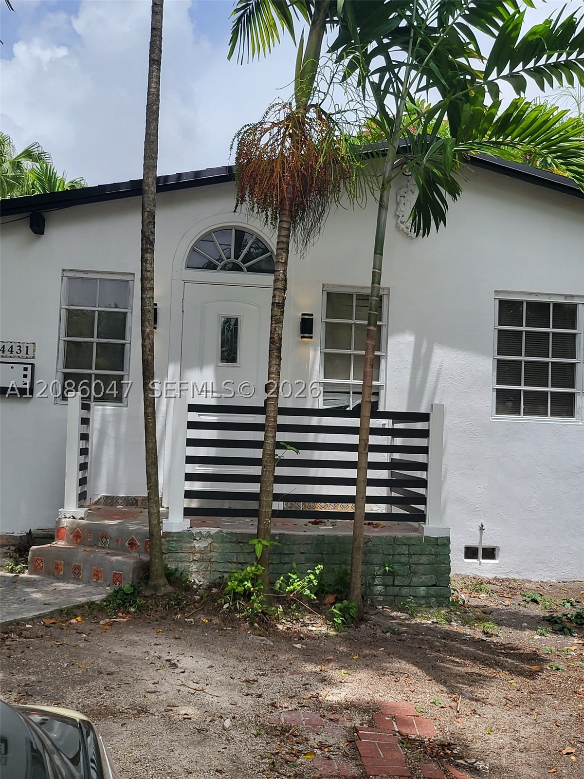4431 SW 10th St