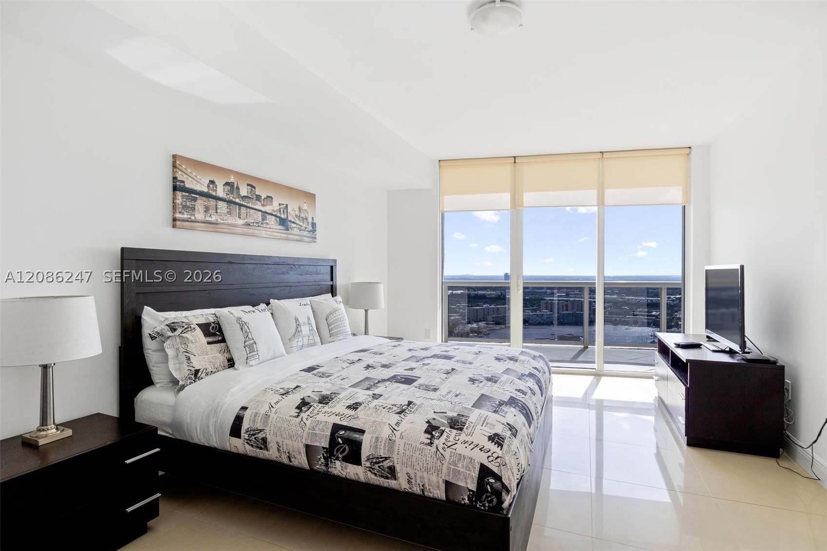 image Beach Club 319
