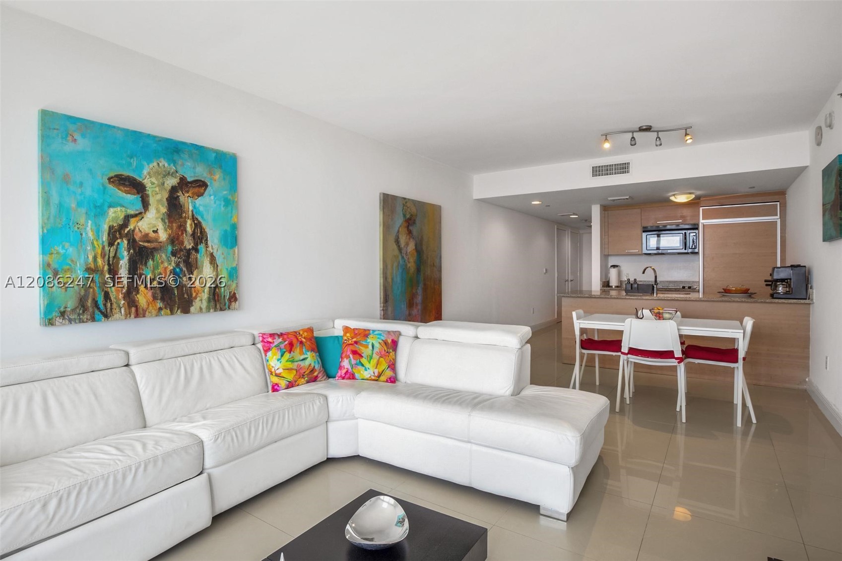 image Beach Club 32