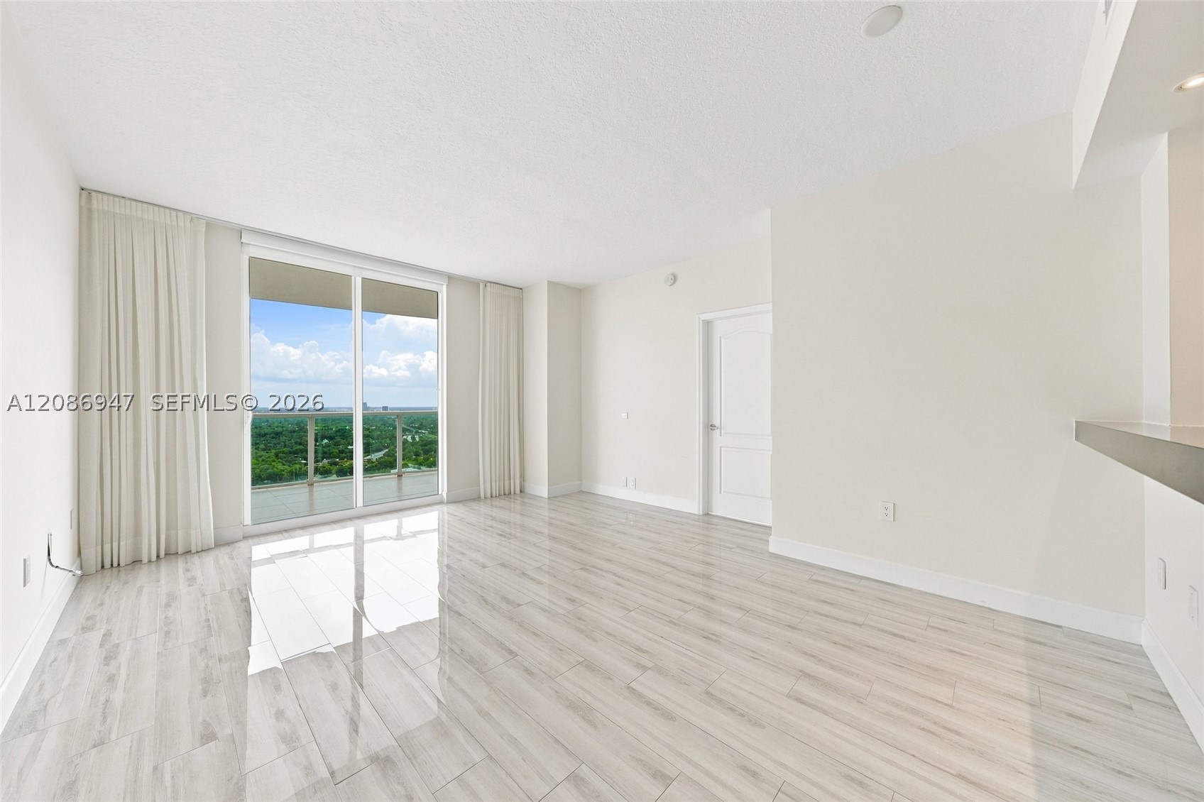 2101 Brickell Ave #3107 Miami, FL 33129
