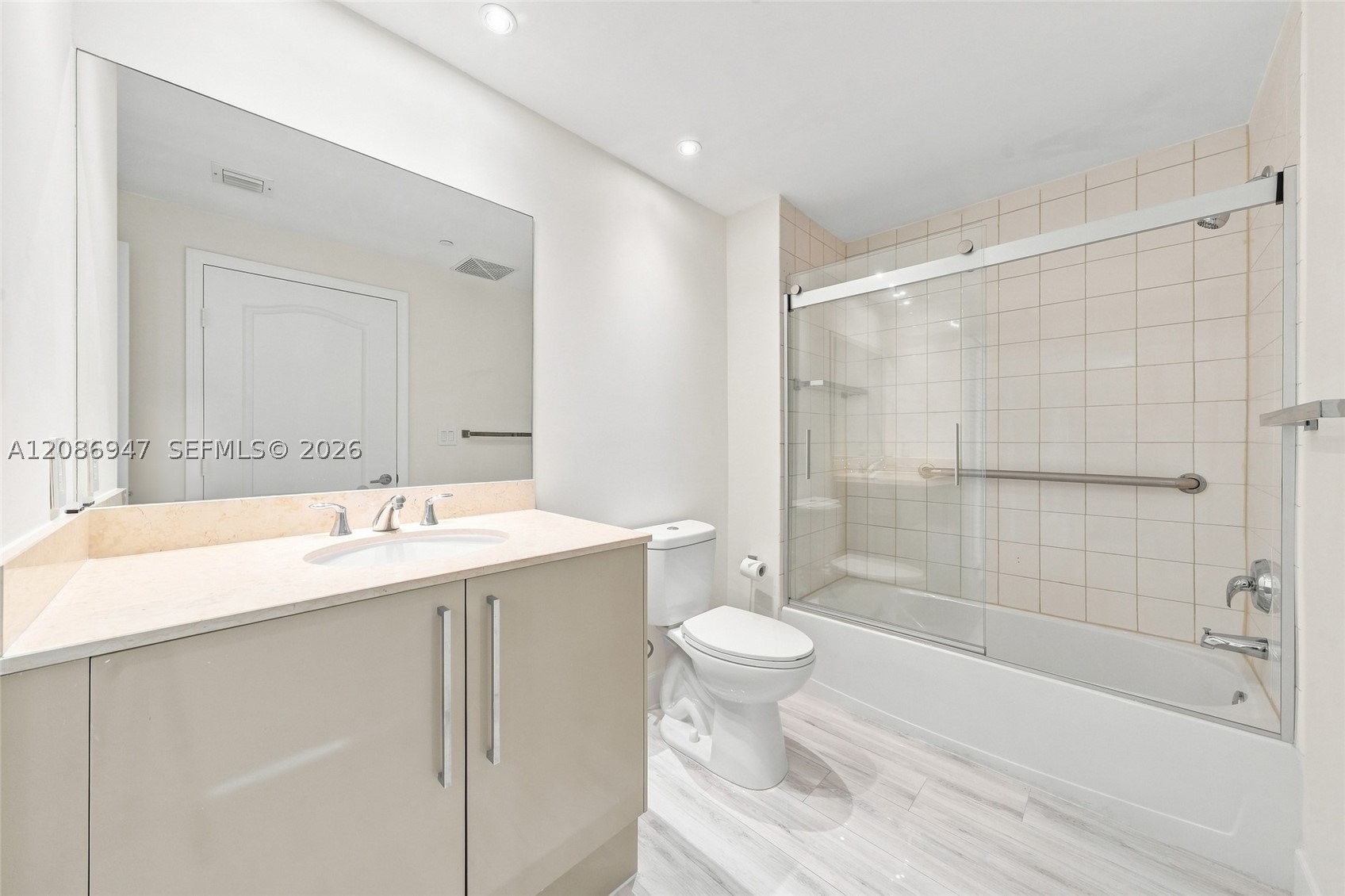 2101 Brickell Ave #3107 Miami, FL 33129