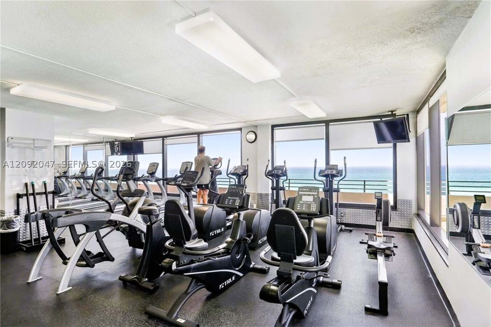 5555 Collins Ave #7P Miami Beach, FL 33140