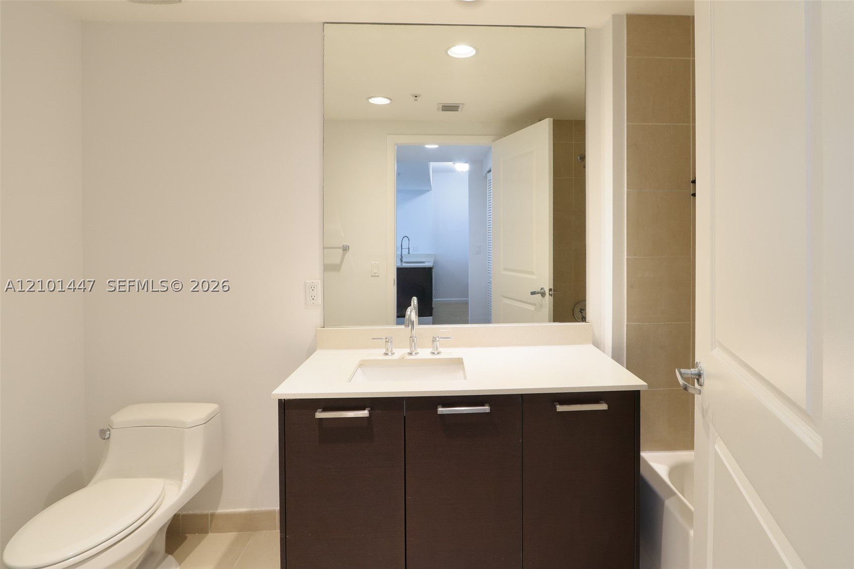 image Gallery Art Condos16