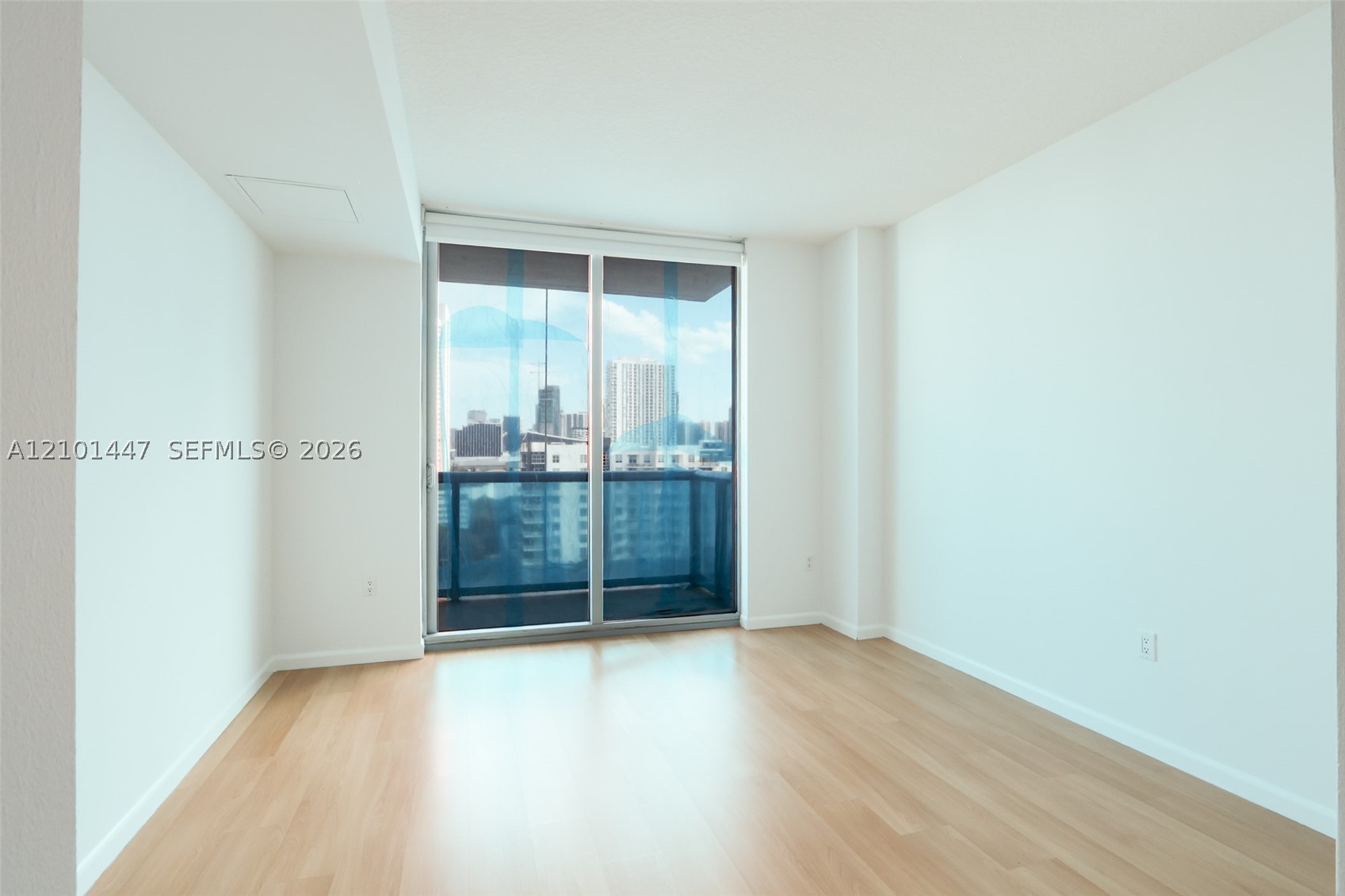 image Gallery Art Condos30