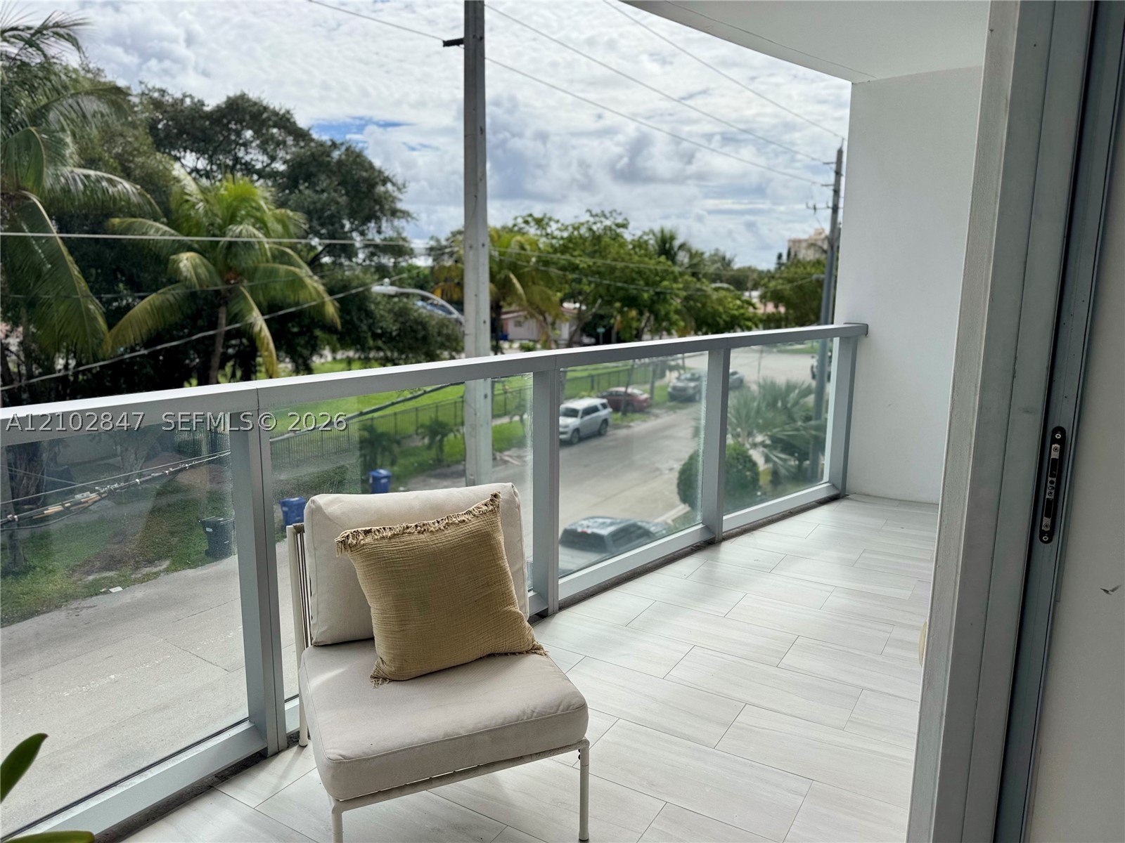 13800 Highland Dr #307 North Miami Beach, FL 33181