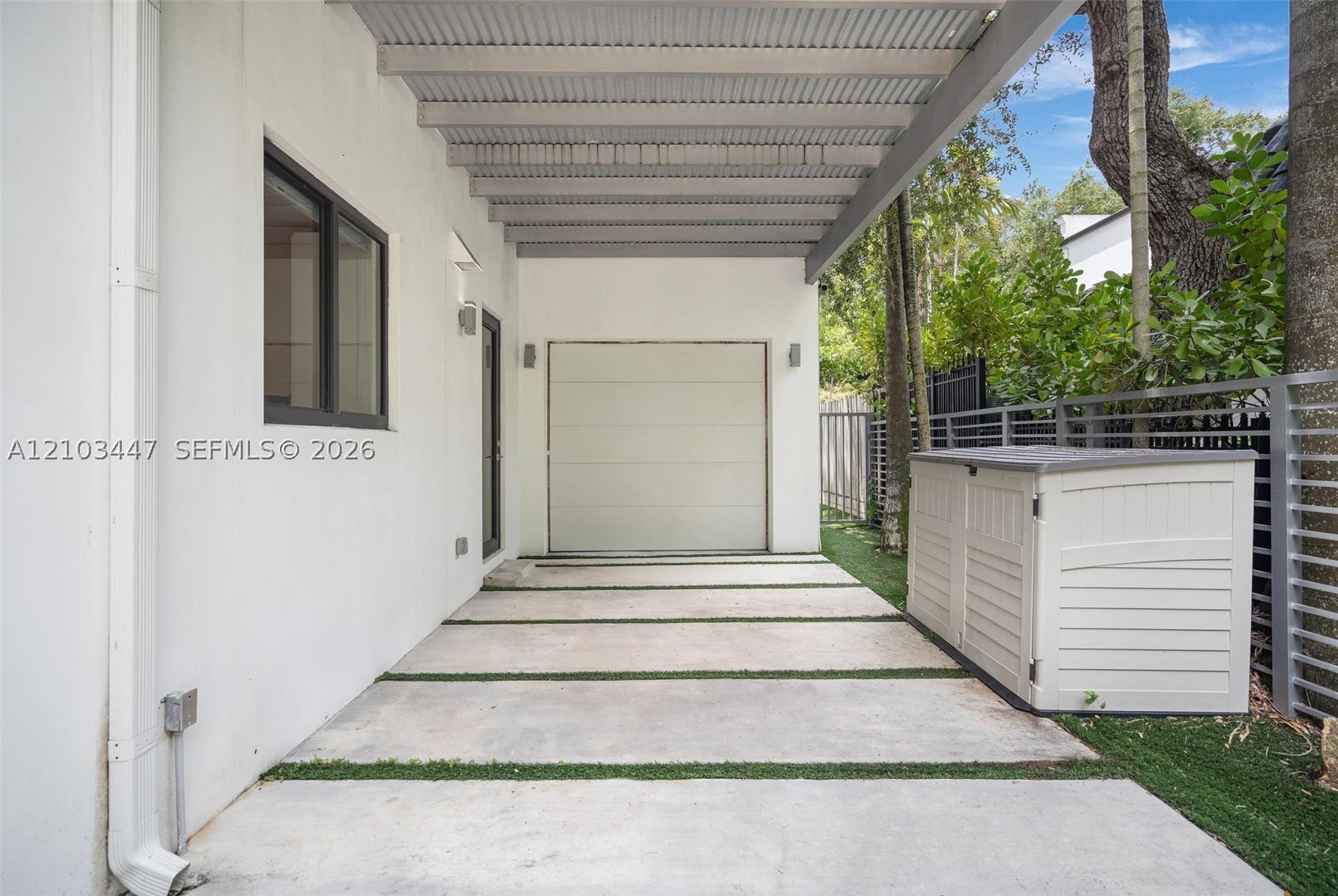 1760 Chucunantah Rd Miami, FL 33133