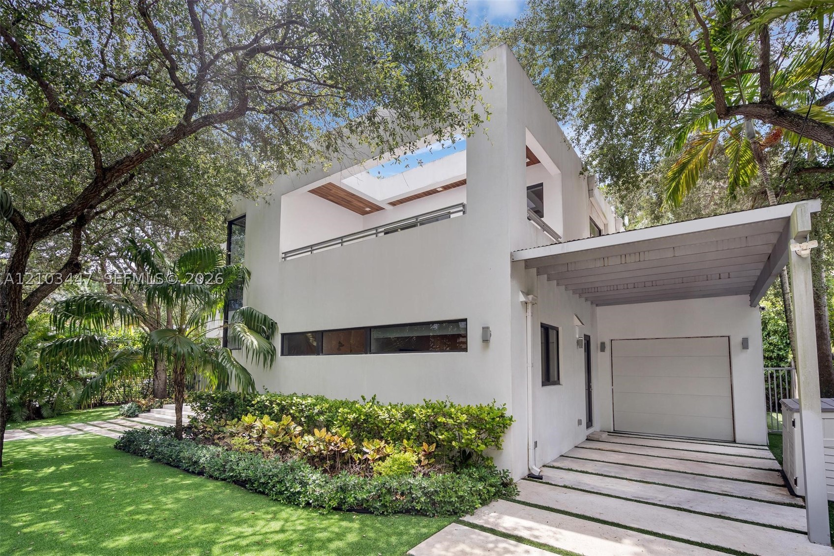 1760 Chucunantah Rd Miami, FL 33133