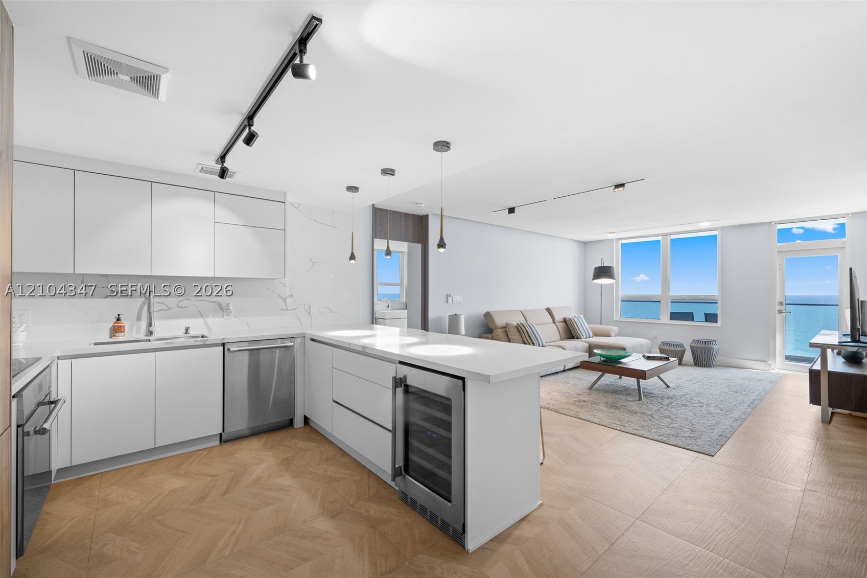 10185 Collins Ave #919