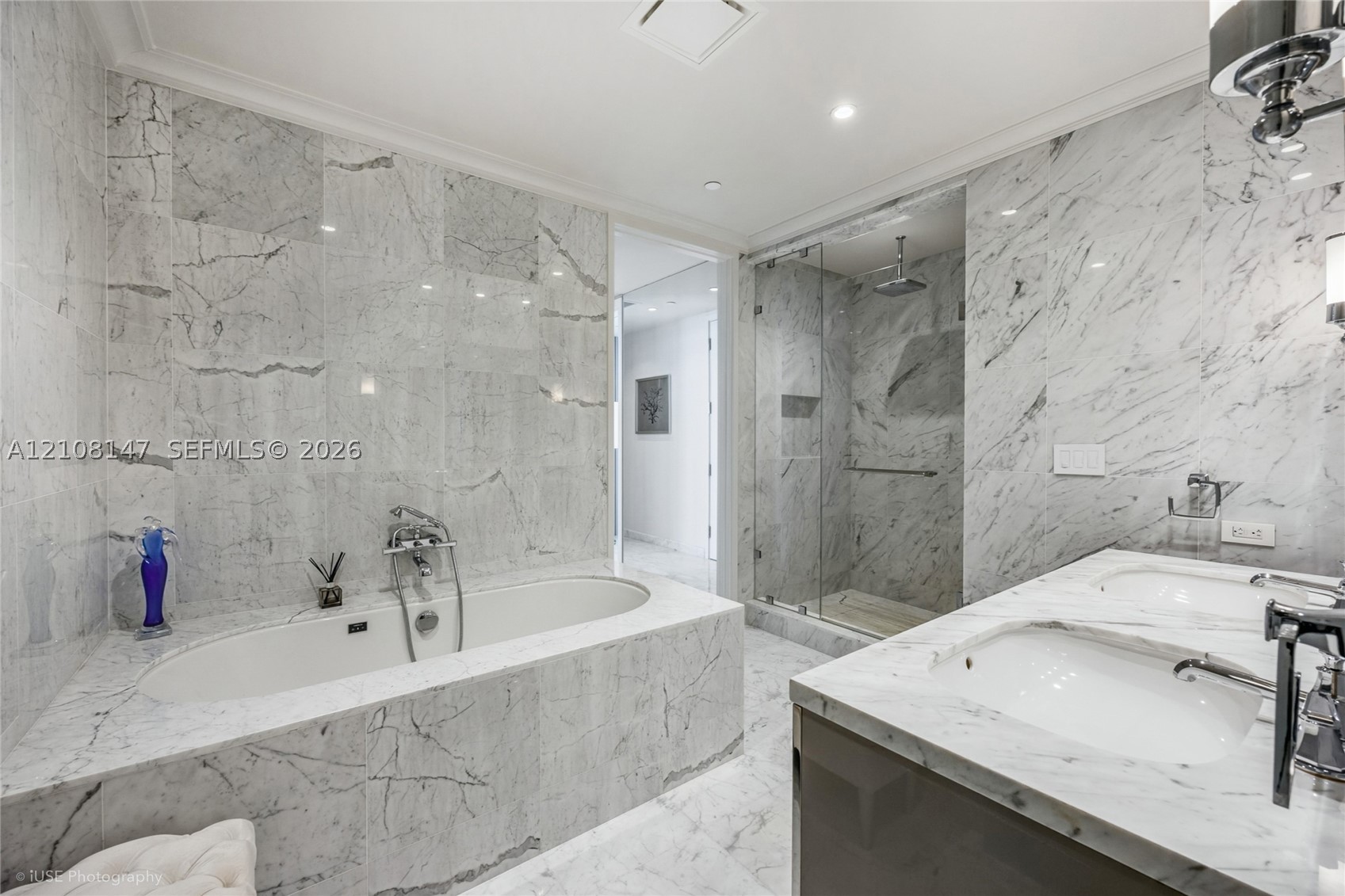 15701 Collins Ave #902 Sunny Isles Beach, FL 33160
