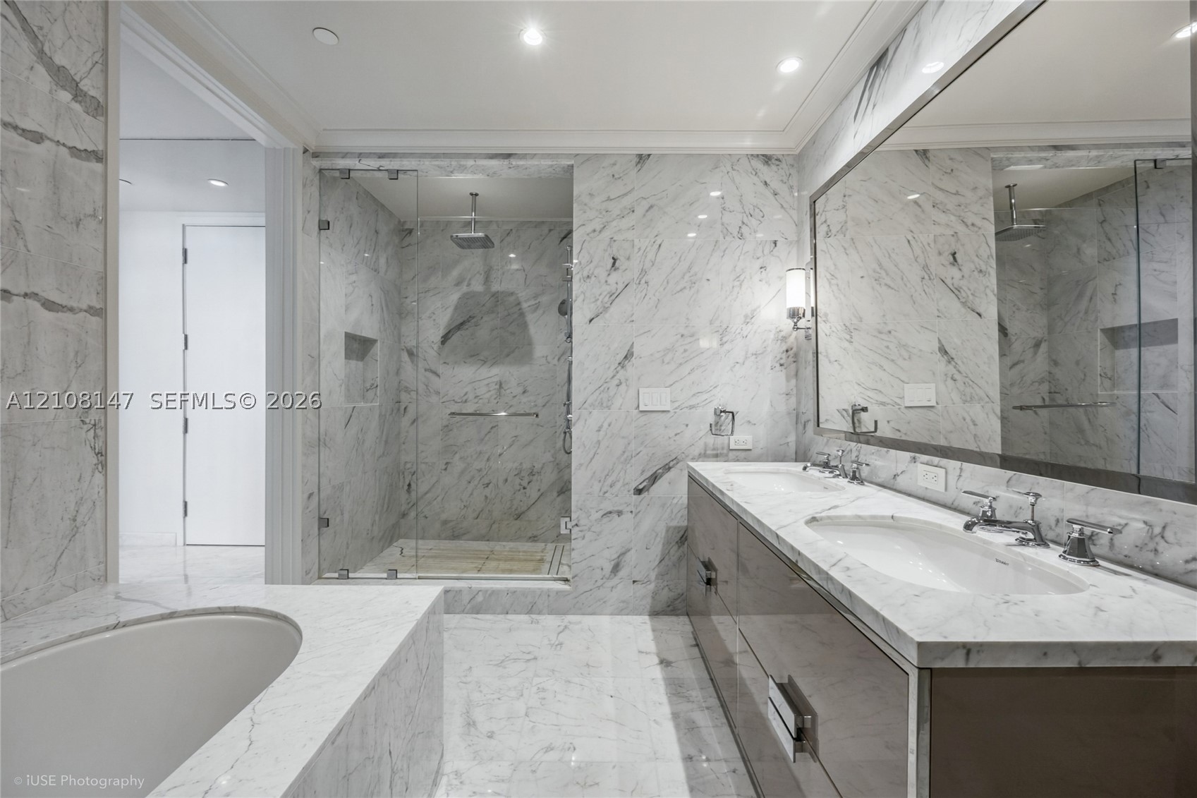 15701 Collins Ave #902 Sunny Isles Beach, FL 33160