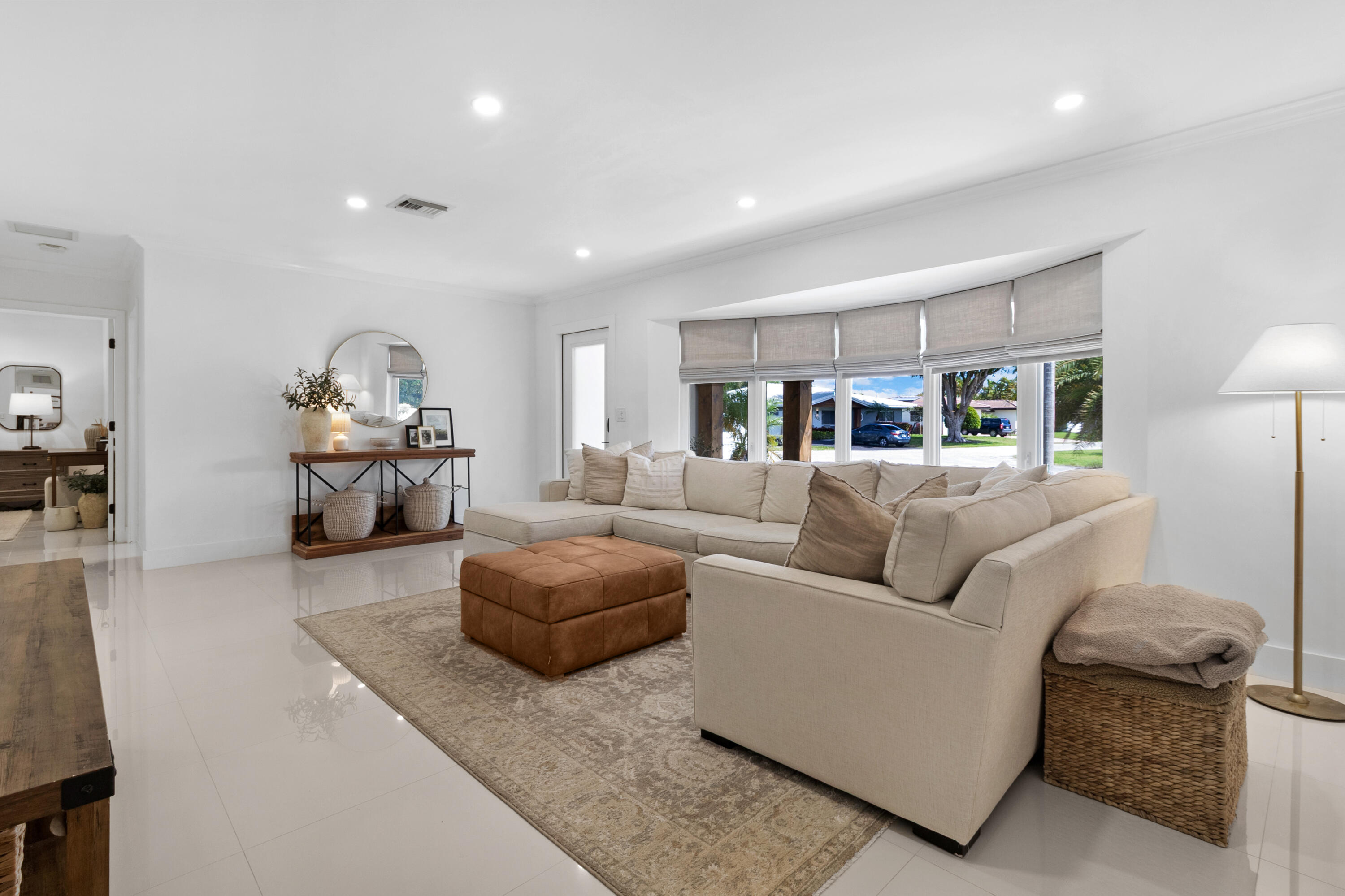 5351 NE 16th Fort Lauderdale, FL 33334