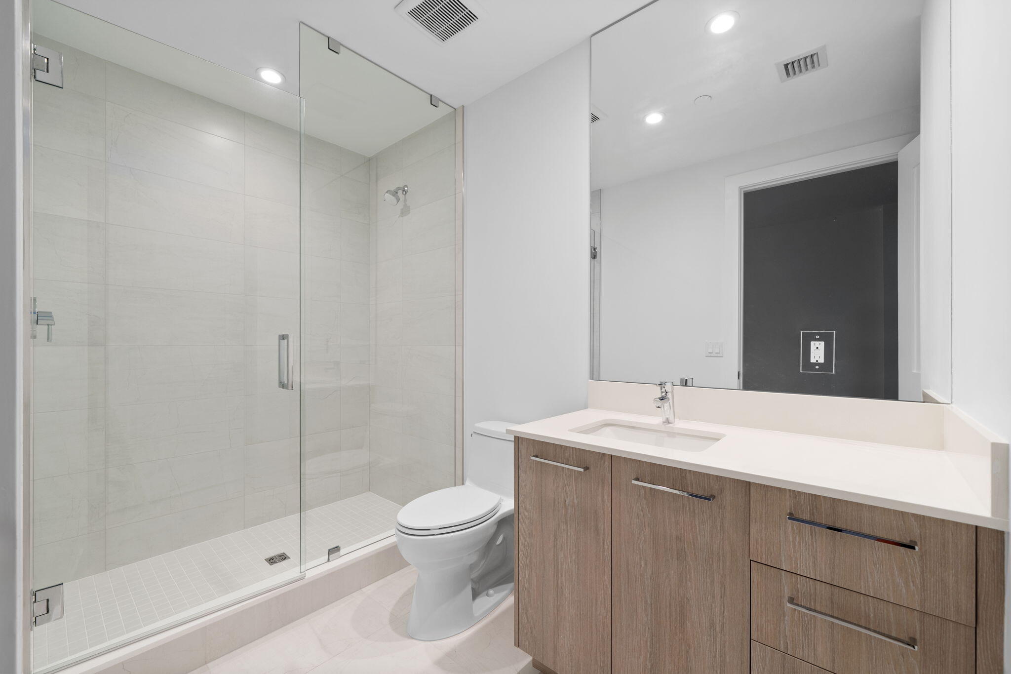 151 N Seabreeze #E1504 Fort Lauderdale, FL 33304
